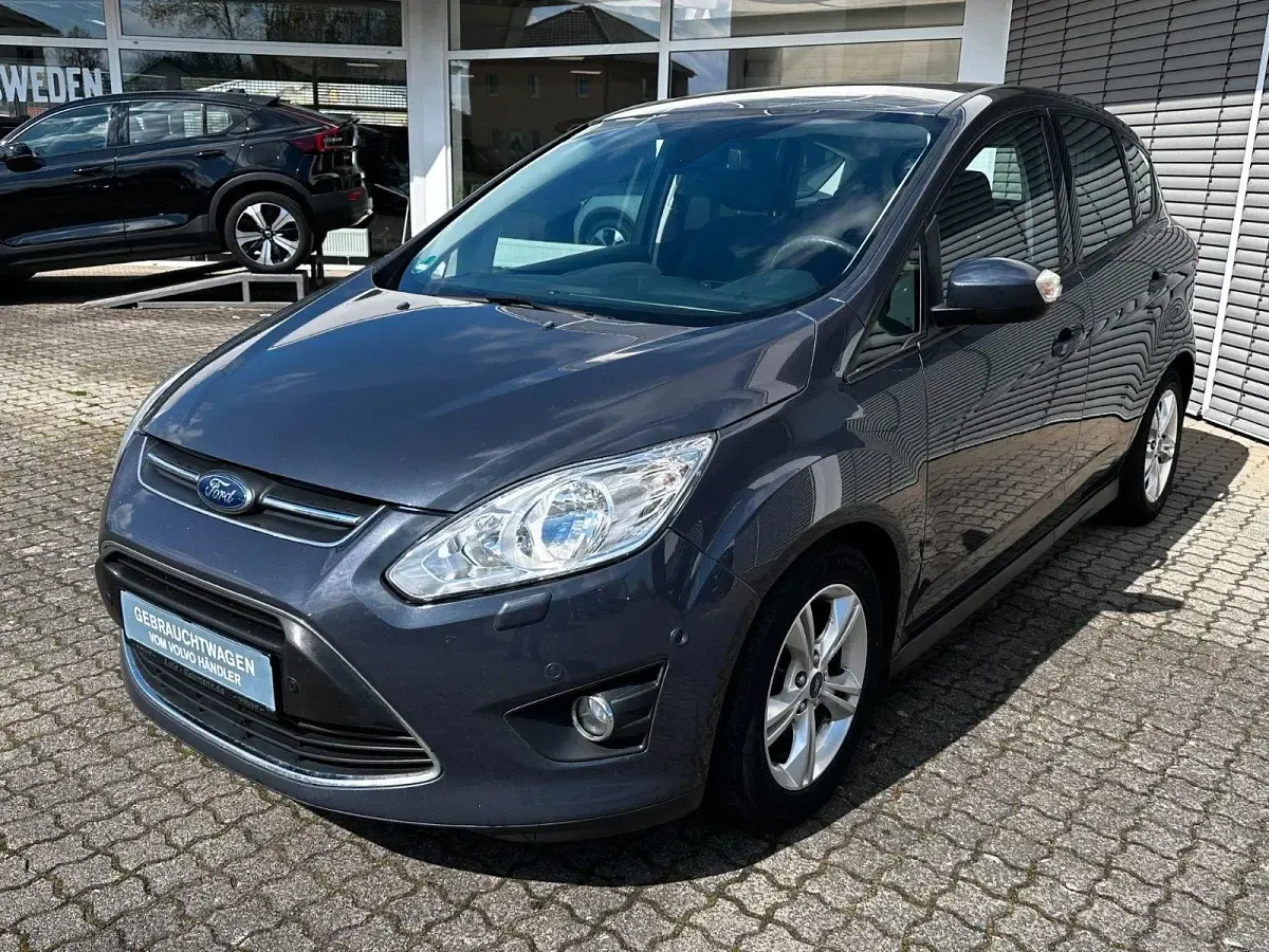 Gebraucht Ford Kuga Titanium 150 PS (110 kW) 2017 Grau SUV