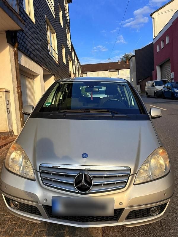 Gebraucht Mercedes A150 95 PS (69 kW) 2009 Silber Kleinwagen