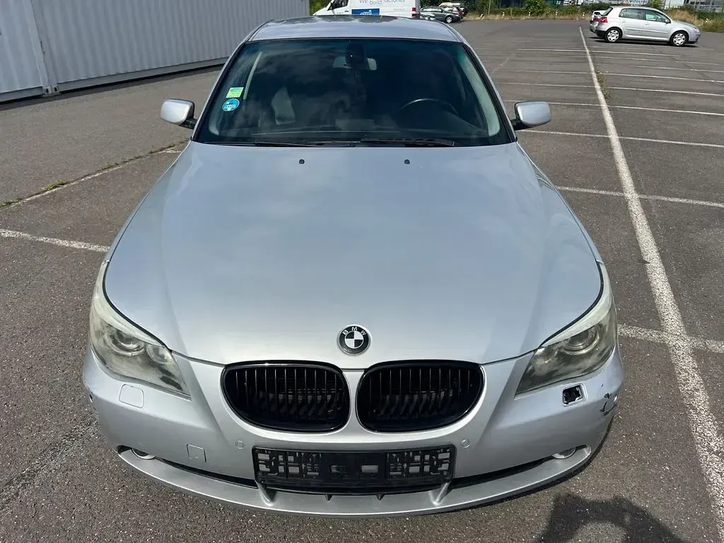 Gebraucht BMW 525 192 PS (141 kW) 2004 Silber Limousine