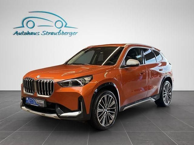 Second-hand BMW X1 xLine 211 CP (155 kW) 2023 Portocaliu SUV