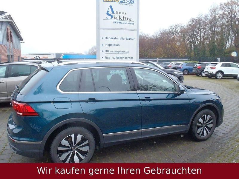 Gebraucht VW Tiguan Move 150 PS (110 kW) 2024 Blau SUV