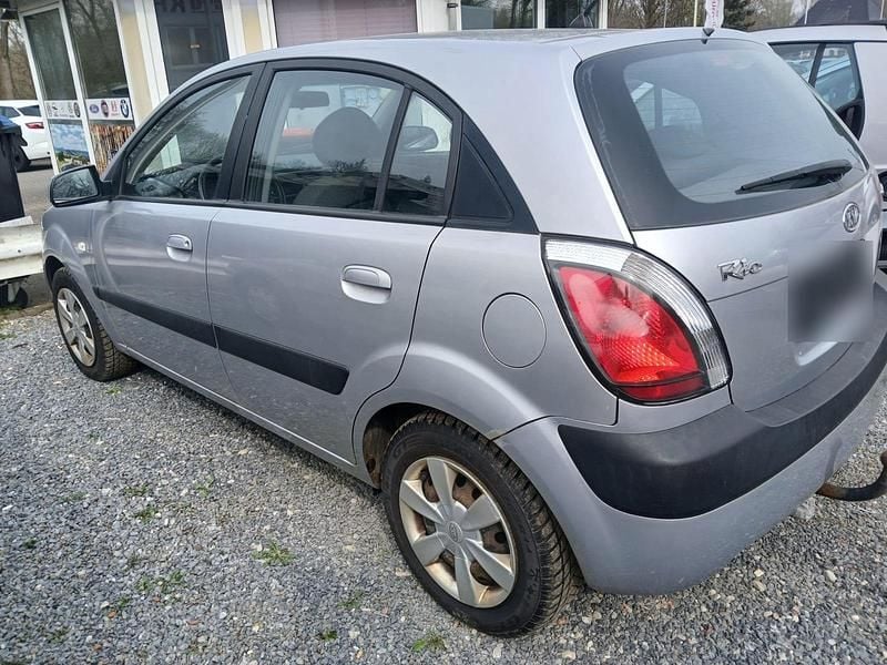 Gebraucht Kia Rio 102 PS (75 kW) 2006 Limousine