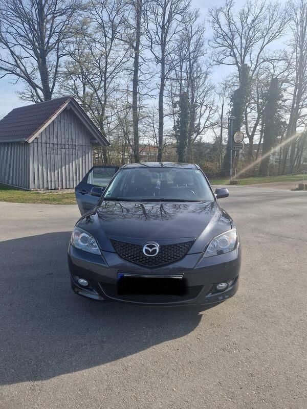 Grau Gebraucht 2006 Mazda 3 Limousine | 2.500 € - Bild 1/4