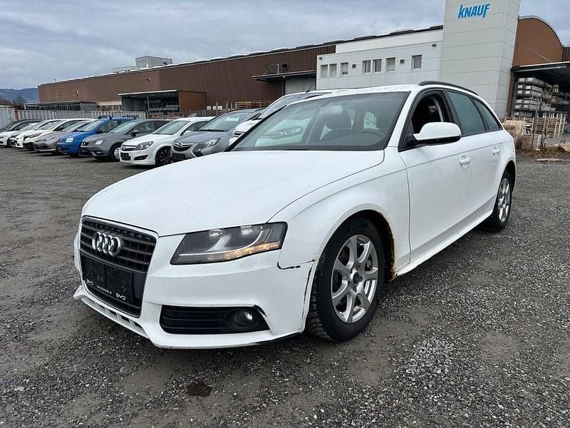 Weiß Gebraucht 2011 Audi A4 Attraction Kombi | 2.999 € (Superpreis) - Bild 1/4