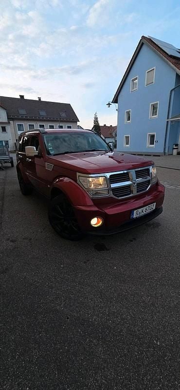 Second-hand Dodge Nitro 177 CP (130 kW) 2007 Roșu SUV