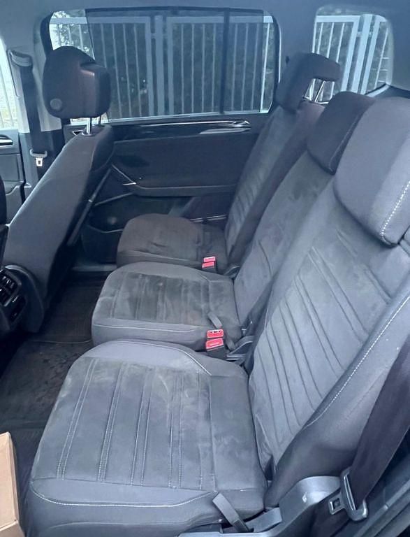 Gebraucht VW Touran Highline 150 PS (110 kW) 2017 Schwarz Van / Kleinbus