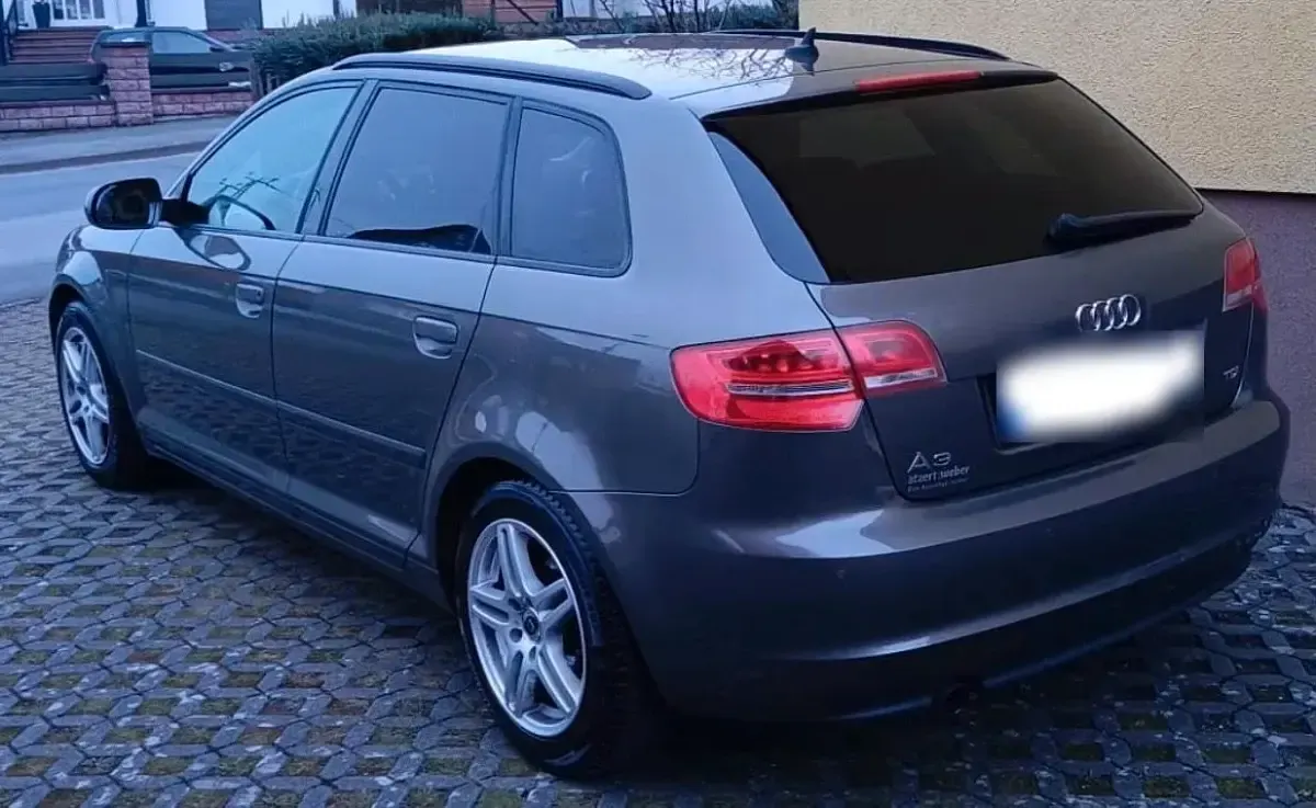 Gebraucht Audi A3 140 PS (102 kW) 2010 Grau Kleinwagen