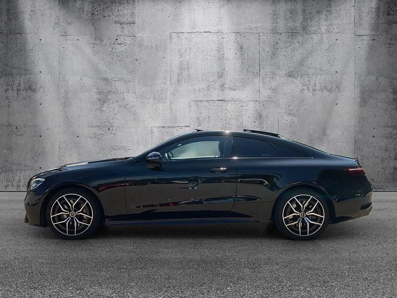 Gebraucht Mercedes E450 389 PS (286 kW) 2023 Schwarz Coupé