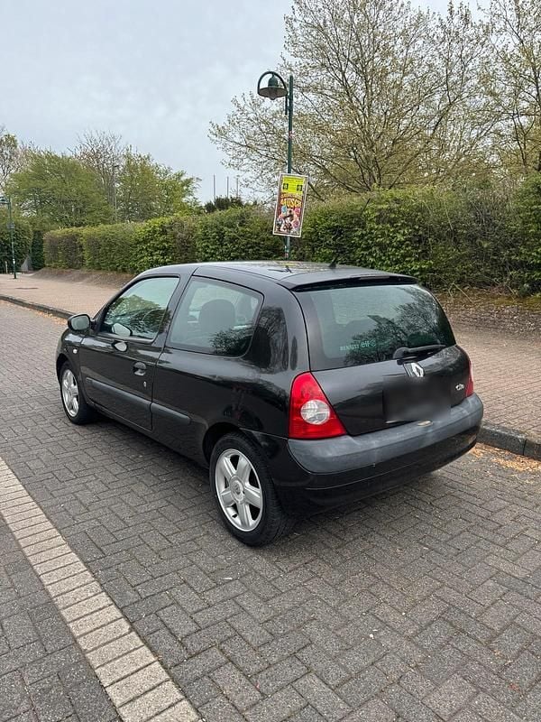 Gebraucht Renault Clio II 75 PS (55 kW) 2003 Schwarz Kleinwagen