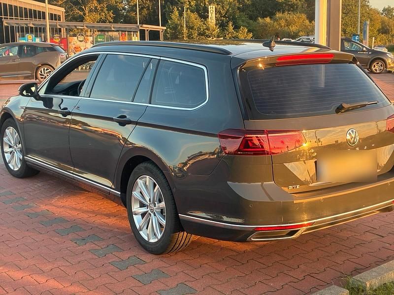 Gebraucht VW Passat GTE 218 PS (160 kW) 2020 Grau Kombi