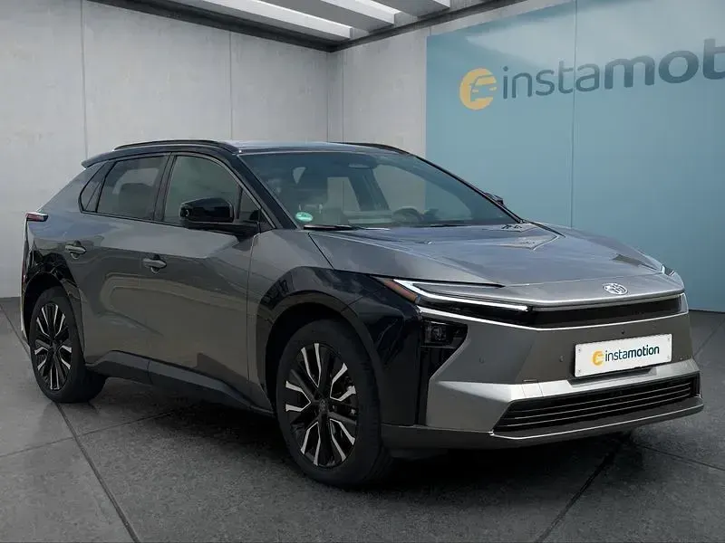 Gebraucht Toyota bZ4X Lounge 252 kW (343 PS) 2026 Schwarz SUV