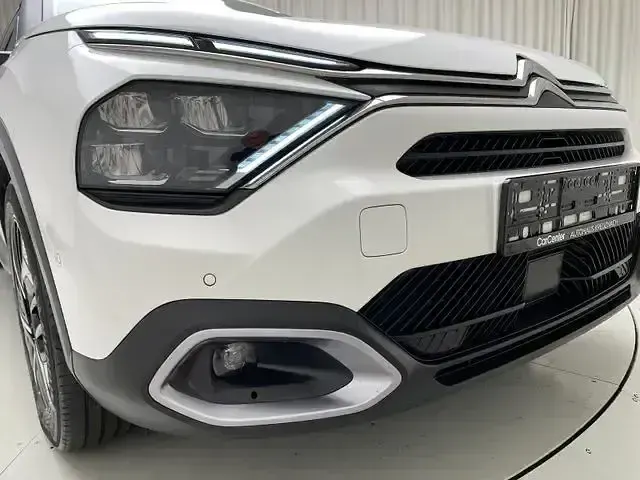 Gebraucht Citroën C4 Shine 131 PS (96 kW) 2023 Weiß Limousine