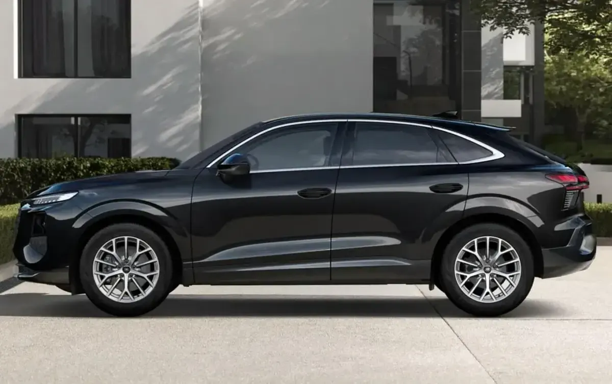 Neu Audi Q3 Ambiente 204 PS (150 kW) 2026 Schwarz metallic SUV
