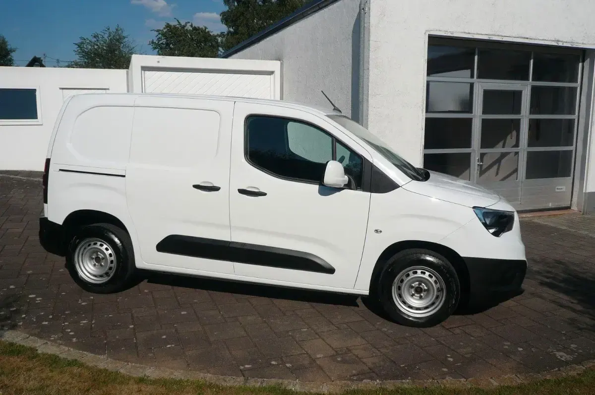Occasion Opel Combo Edition 110 ch (80 kW) 2021 Blanc Monospace