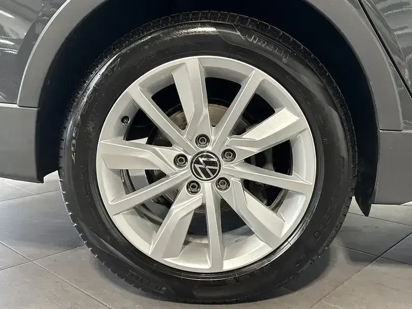 Używany VW Golf Alltrack 200 KM (147 kW) 2022 Szary Kombi