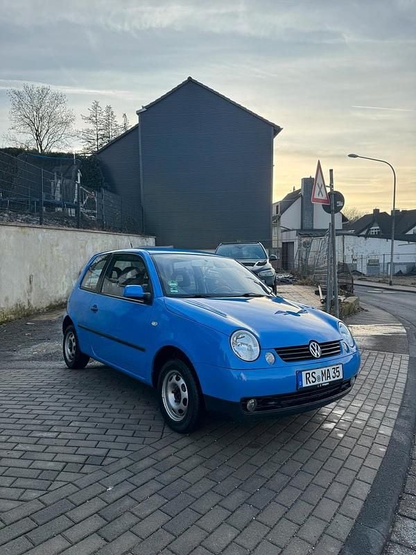 Blau Gebraucht 2001 VW Lupo Kleinwagen | 4.200 € - Bild 1/4