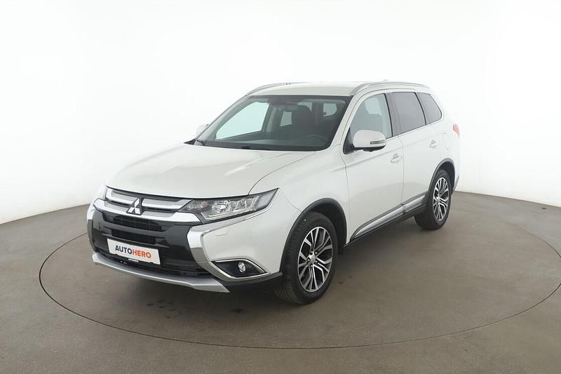 Weiß Gebraucht 2018 Mitsubishi Outlander Edition+ SUV | 19.800 € (Etwas zu teuer) - Bild 1/3