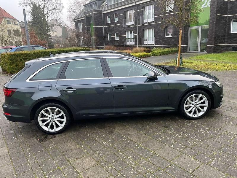 Gebraucht Audi A4 Ambiente 190 PS (139 kW) 2019 Grau Kombi