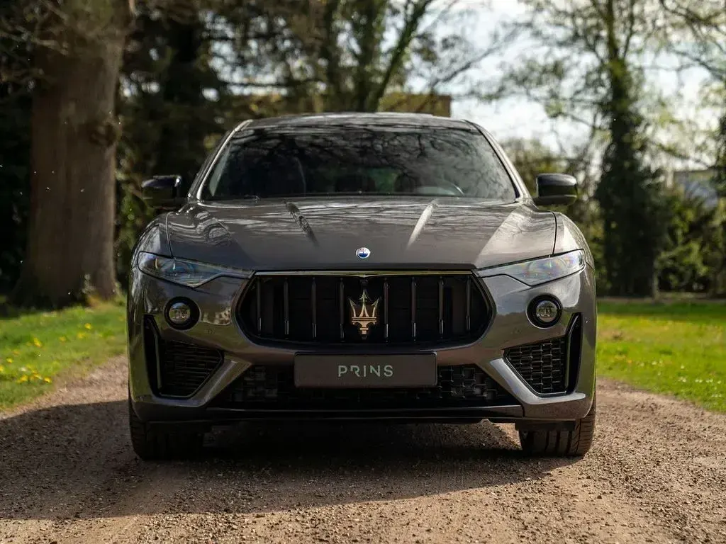 Usata Maserati Levante 430 CV (316 kW) 2021 Grigio SUV