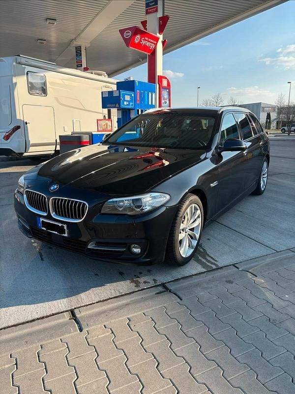 Usata BMW 520 Efficient Dynamics 190 CV (139 kW) 2015 Nero Station wagon