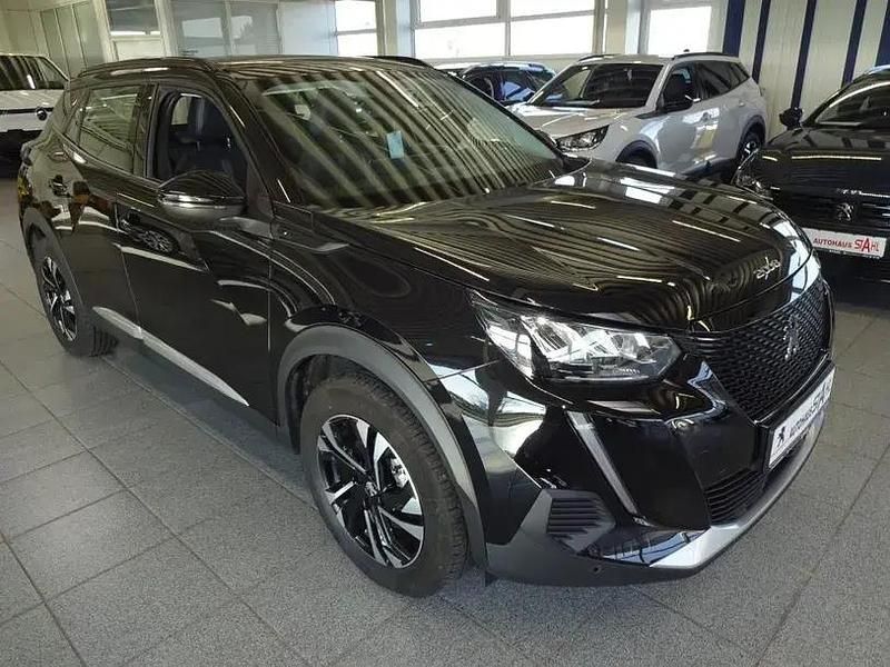 Gebraucht Peugeot e-2008 Allure 100 kW (136 PS) 2021 Schwarz SUV