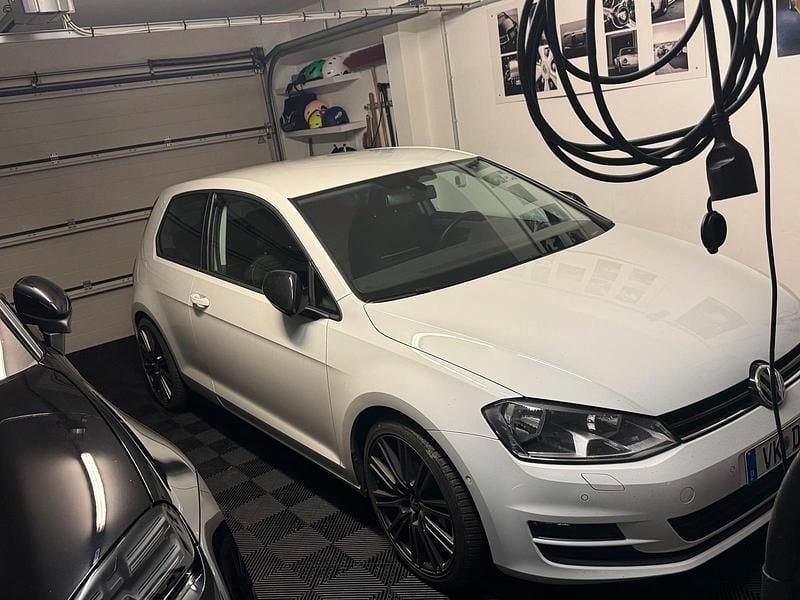 Gebraucht VW Golf VII Cup 86 PS (63 kW) 2015 Weiß Kleinwagen