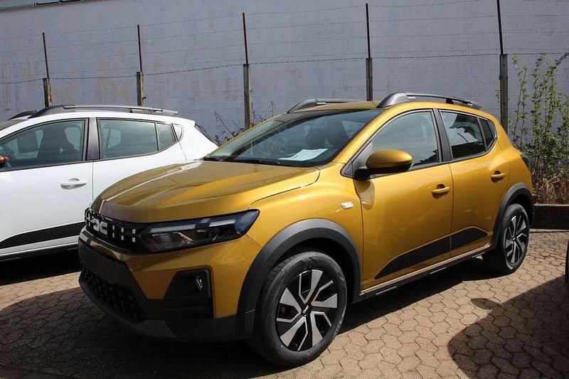 Neu Dacia Sandero Expression 110 PS (80 kW) 2026 Amber yellow Kleinwagen