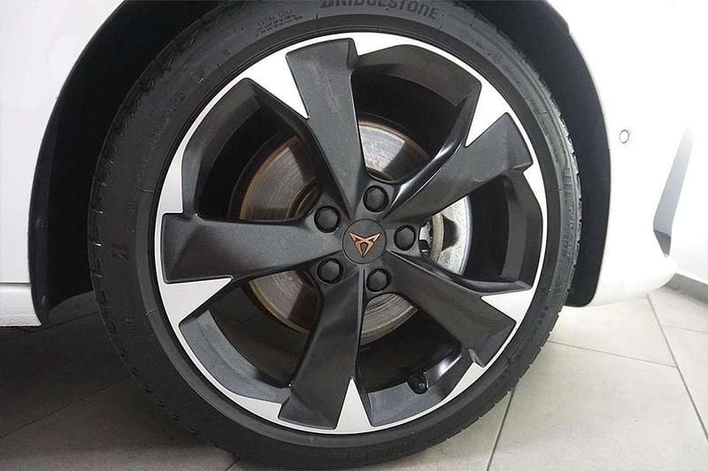 Gebraucht Cupra Leon 150 PS (110 kW) 2024 Candy weiss Kombi