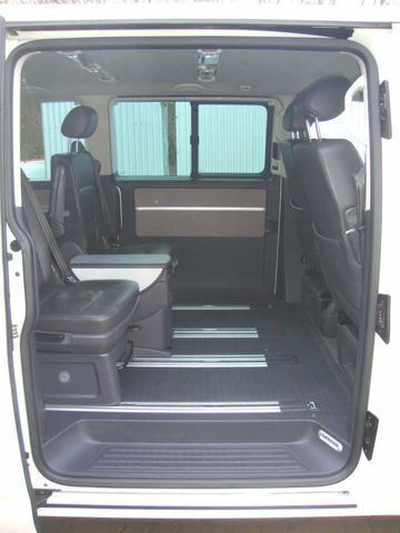 Gebraucht VW T5 United 174 PS (127 kW) 2008 Weiß Van