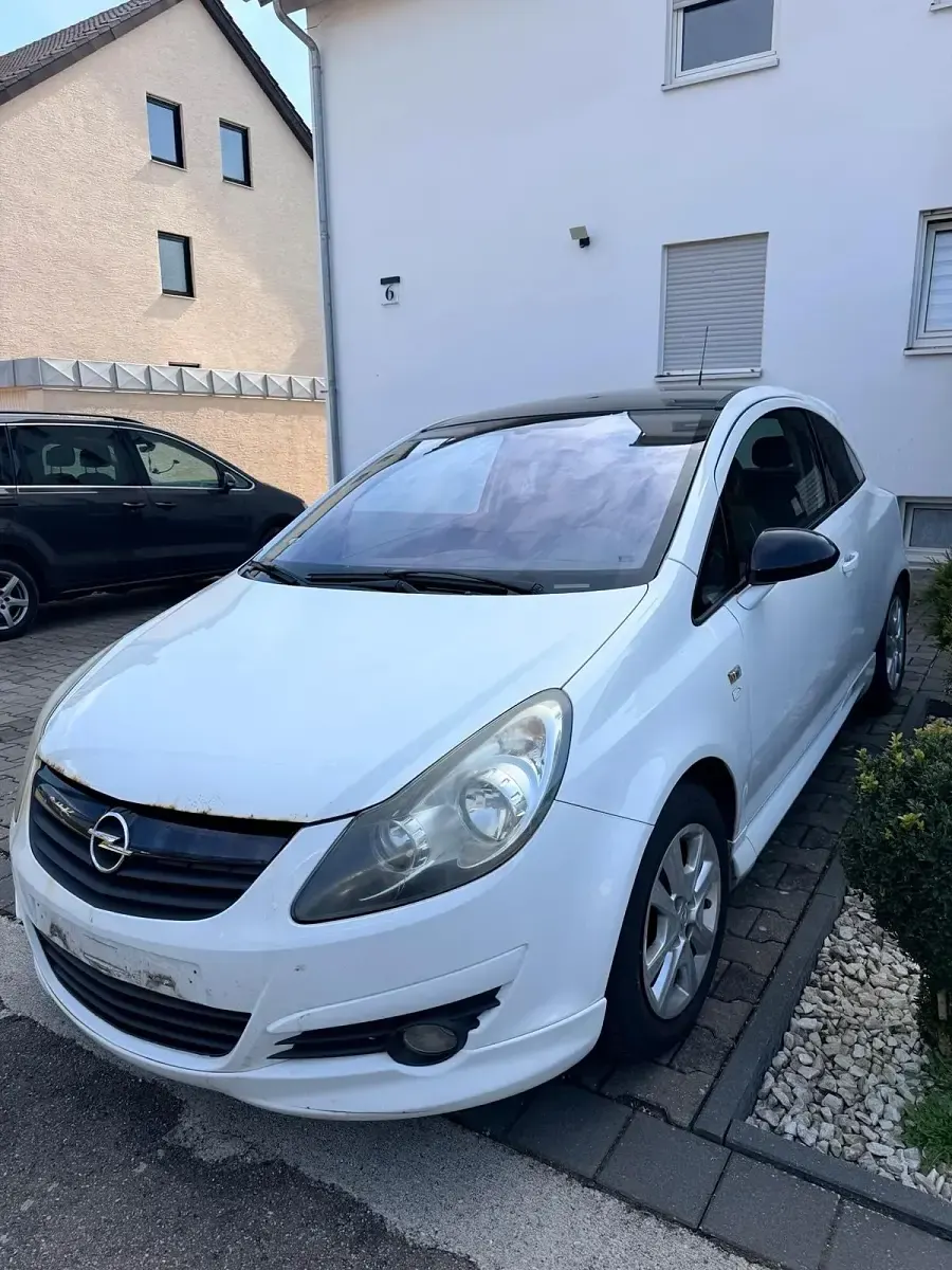 Gebraucht Opel Corsa Edition 90 PS (66 kW) 2008 Weiß Kleinwagen