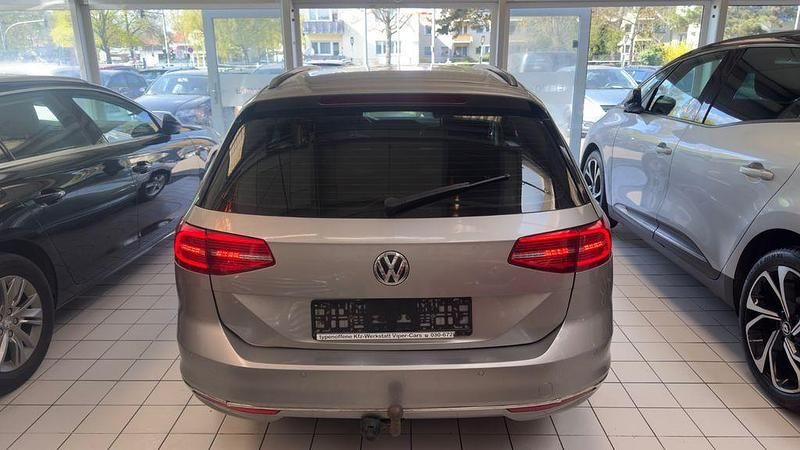 Gebraucht VW Passat Comfortline 150 PS (110 kW) 2017 Grau Kombi