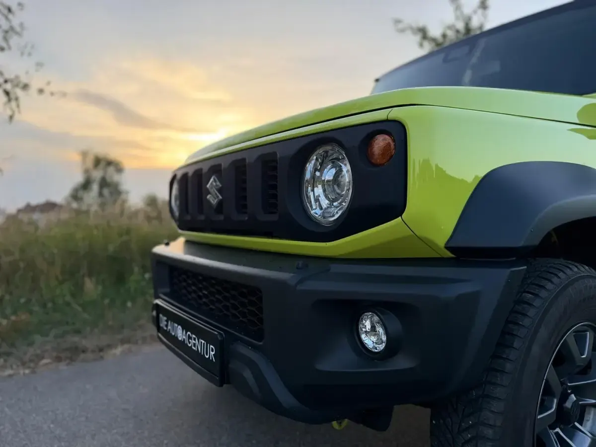Gebraucht Suzuki Jimny Comfort+ 102 PS (75 kW) 2019 Grün SUV