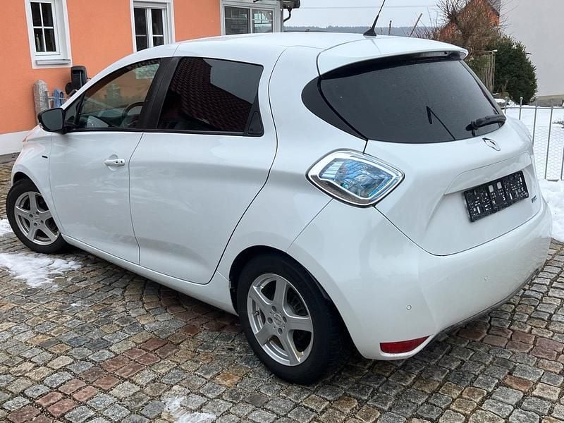 Gebraucht Renault Zoe 80 kW (109 PS) 2018 Weiß Kleinwagen