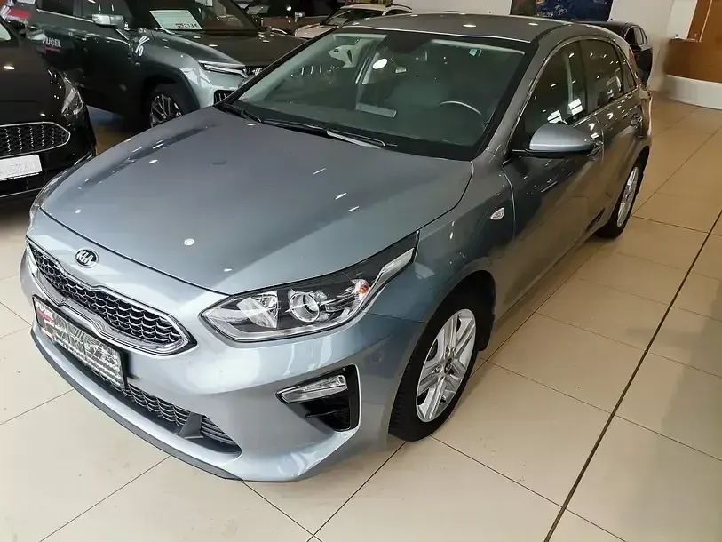 Gebraucht Kia Ceed 160 PS (117 kW) 2021 Silber Kleinwagen