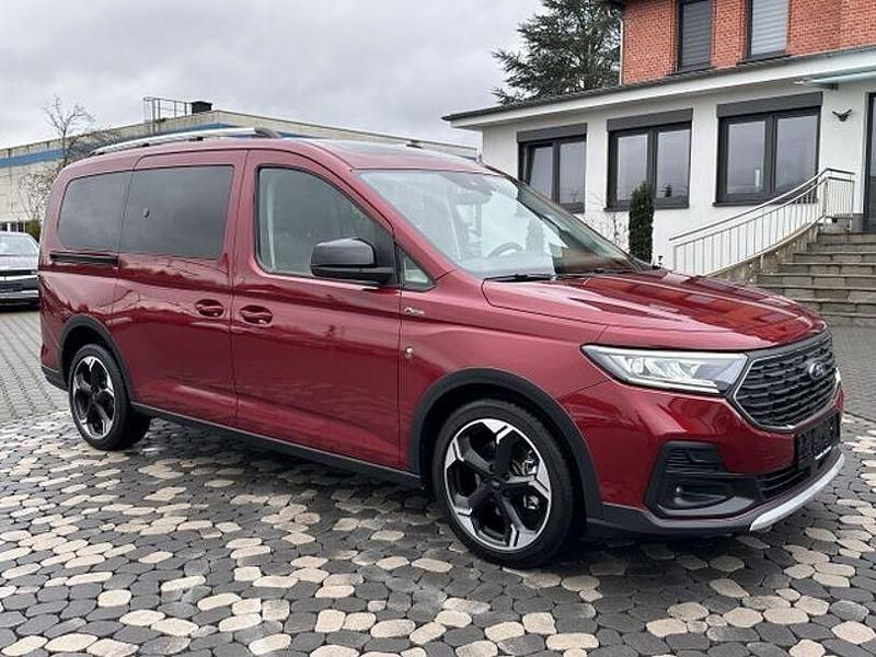Gebraucht Ford Tourneo Active 122 PS (89 kW) 2025 Rot Van / Kleinbus
