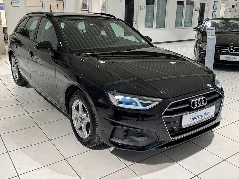 Gebraucht Audi A4 150 PS (110 kW) 2021 Mythosschwarz (metallic) Kombi