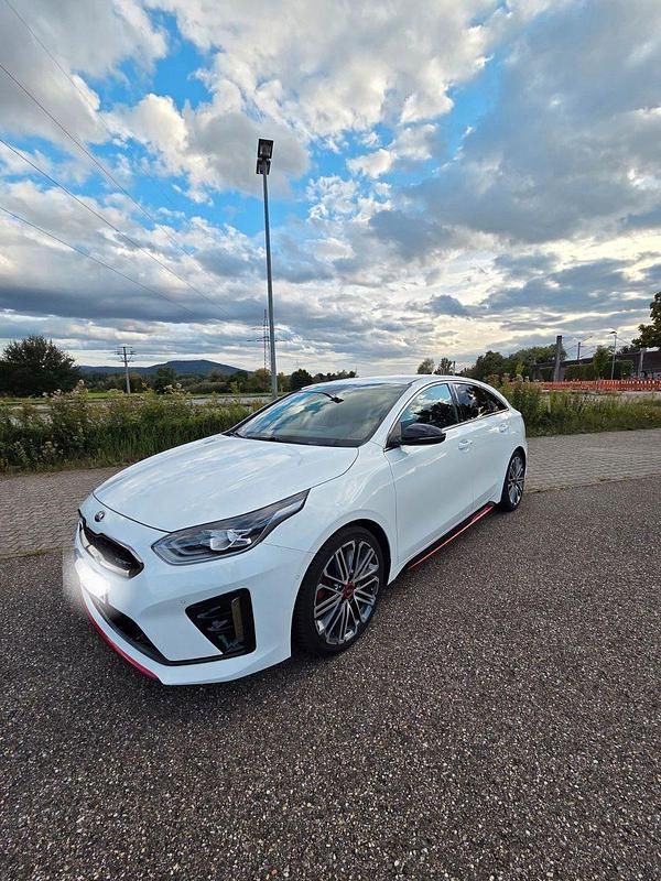 Gebraucht Kia ProCeed GT 204 PS (150 kW) 2020 Weiß Kombi