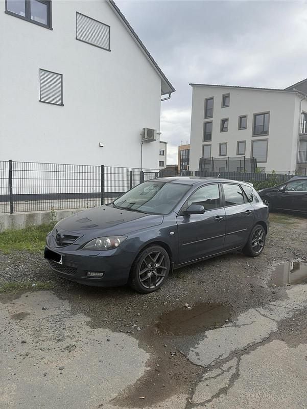 Grau Gebraucht 2008 Mazda 3 Kleinwagen | 3.800 € (Fairer Preis) - Bild 1/4