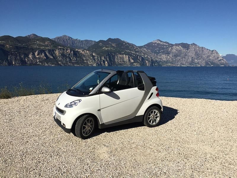 Weiß Gebraucht 2010 Smart ForTwo Cabrio Cabrio | 6.749 € (Fairer Preis) - Bild 1/4