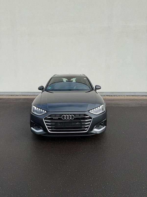 Gebraucht Audi A4 Advanced 190 PS (139 kW) 2020 Grau Kombi
