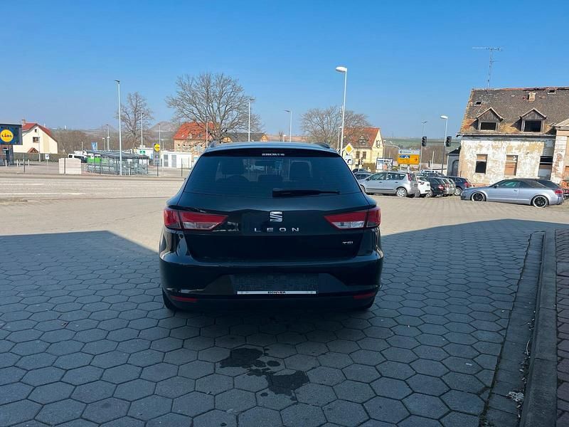 Gebraucht Seat Leon ST Basis 105 PS (77 kW) 2014 Schwarz Kombi