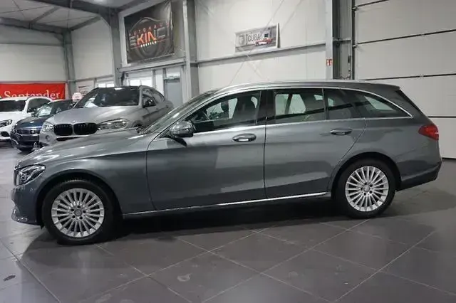 Gebraucht Mercedes C180 Exclusive 156 PS (114 kW) 2016 Grau metallic Kombi