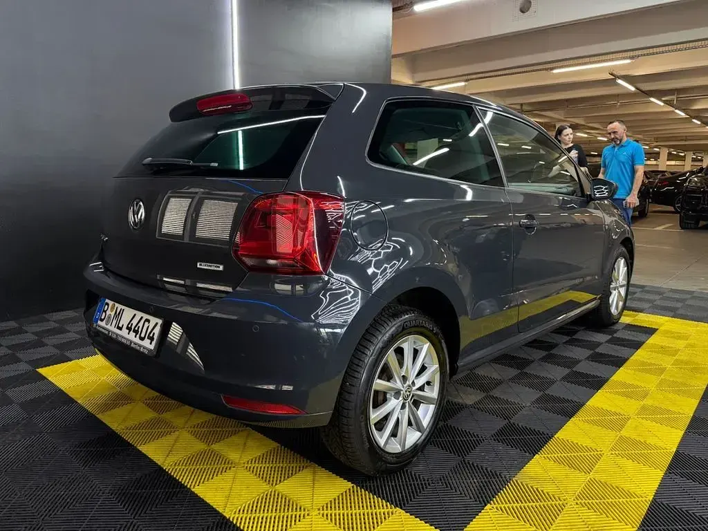 Gebraucht VW Polo LOUNGE 60 PS (44 kW) 2015 Grau Kleinwagen