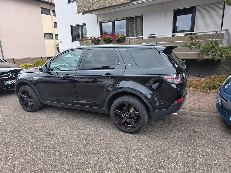 Schwarz Gebraucht 2018 Land Rover Discovery Sport Pure SUV | 19.000 € (Fairer Preis) - Bild 1/4