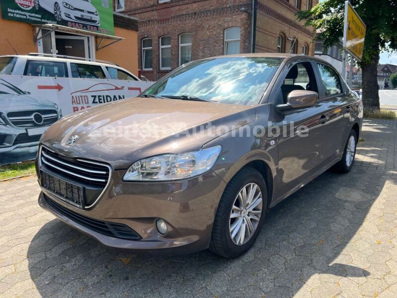 Braun Gebraucht 2013 Peugeot 301 Limousine | 2.600 € - Bild 1/4