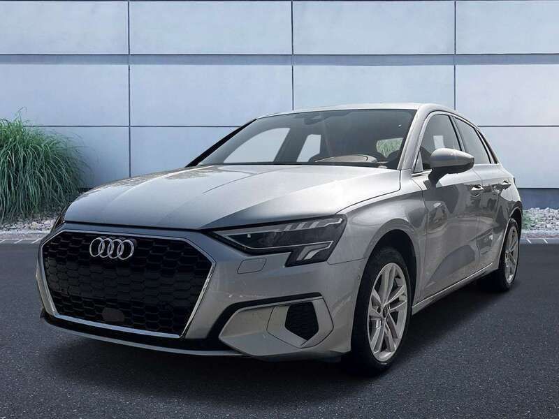 Florettsilber metallic Neu 2024 Audi A3 Advanced Plus Limousine | 32.950 € (Fairer Preis) - Bild 1/4
