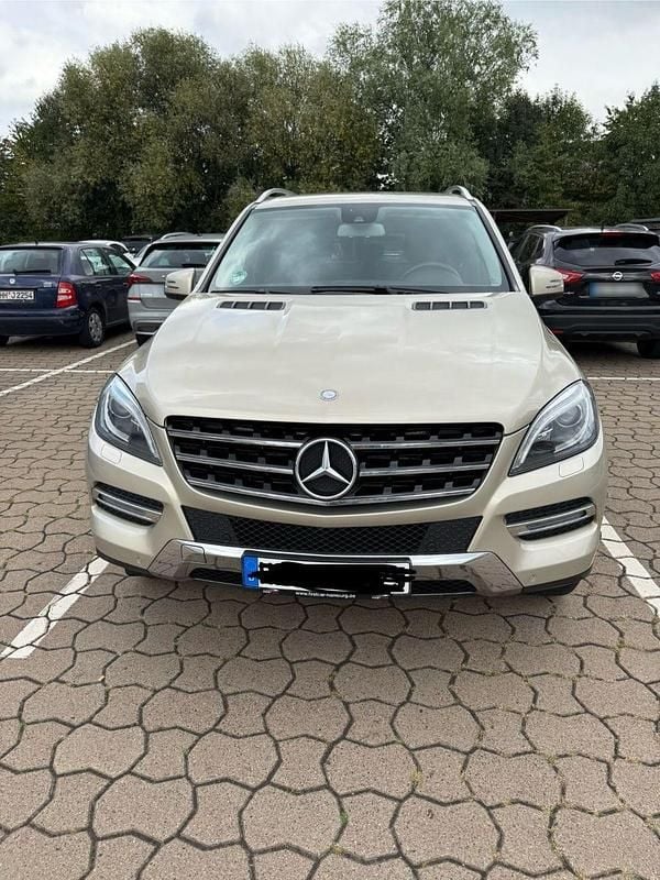 Gebraucht Mercedes ML350 258 PS (189 kW) 2013 Beige SUV