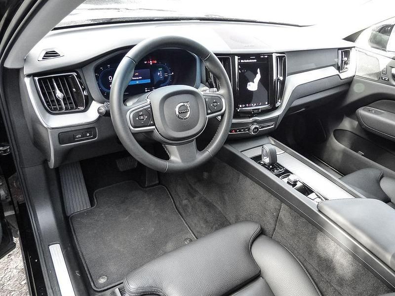 Gebraucht Volvo XC60 Core 398 PS (292 kW) 2025 Schwarz SUV