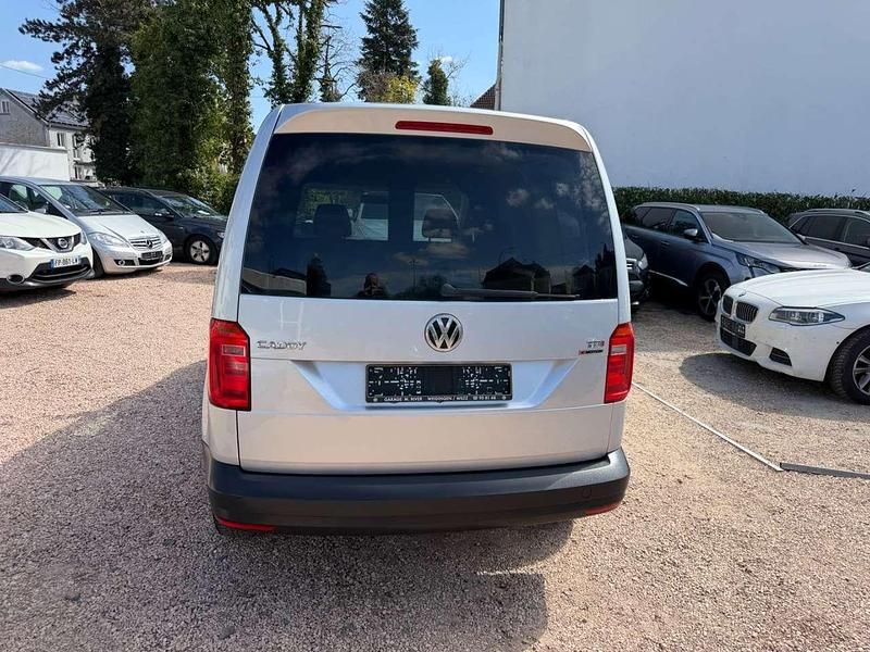 Gebraucht VW Caddy Life 122 PS (89 kW) 2017 Reflexsilber metallic Van / Kleinbus