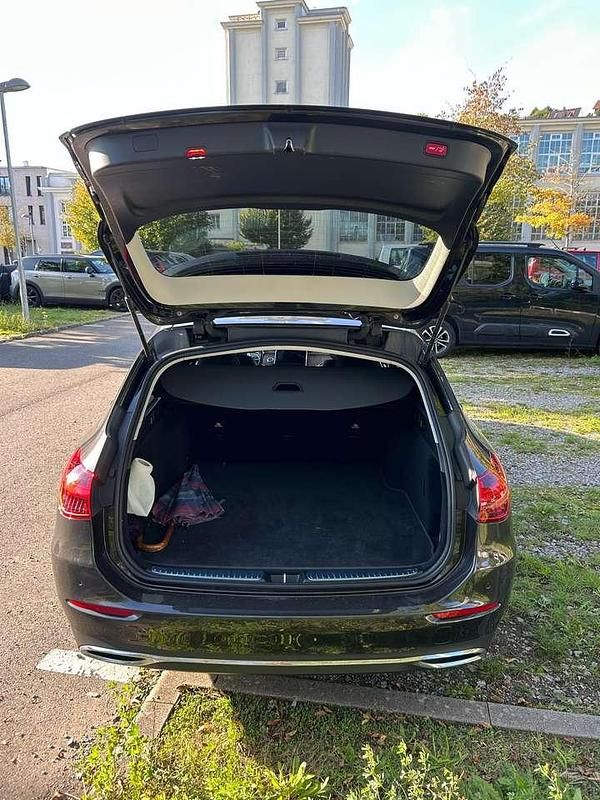 Gebraucht Mercedes C220 Advanced 200 PS (147 kW) 2022 Grau Kombi